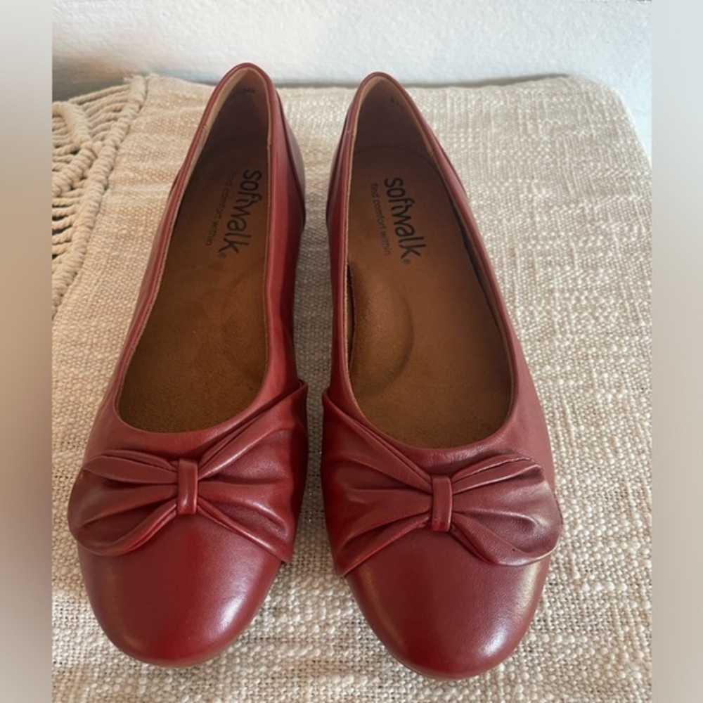 Softwalk Sofia Dark Red Flats With Bow Size 8.5
